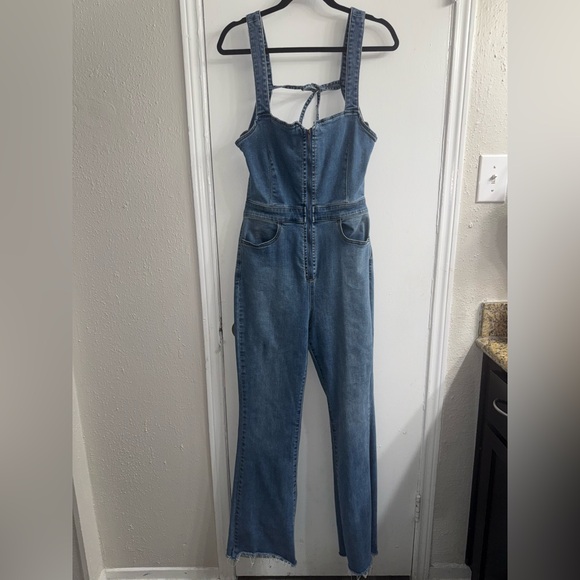 Free People We The Free CRVY 2nd Ave One Piece Jumpsuit. Size 8 - Picture 7 of 15